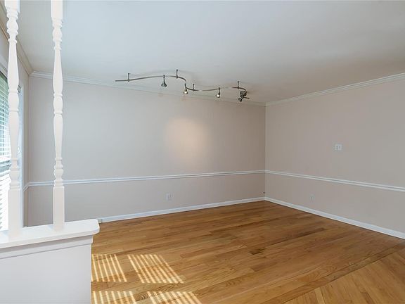 5th image of 1063 Port Diane Dr