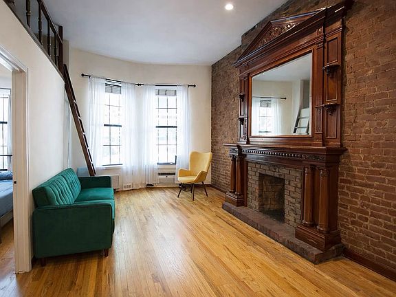 5th image of 158 W 76th St APT 1A