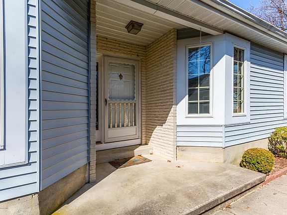 5th image of 1679 Buttonwood Ave