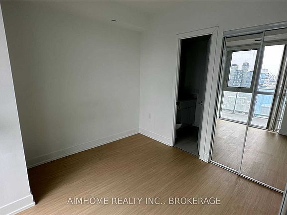 5th image of 7 Grenville St #4803