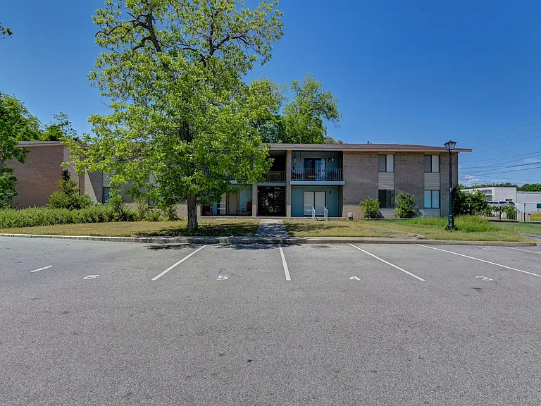 329 W Main St #B — Photo 3