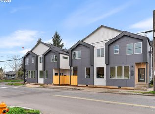 7195 SE Crystal Springs Blvd #7, Portland, OR 97206