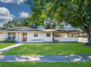 923 Roberts St, El Campo, TX 77437