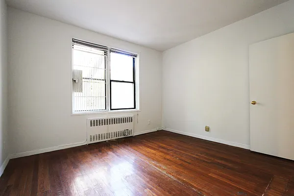 Rented by Urban Real Estate Property Group Inc | media 9