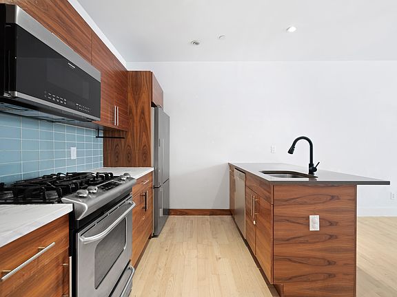 5th image of 292 Powers St APT 1A