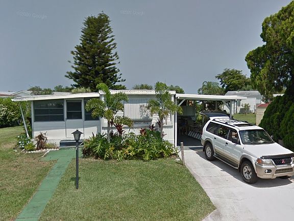 5th image of 1590 SW 65th Ter