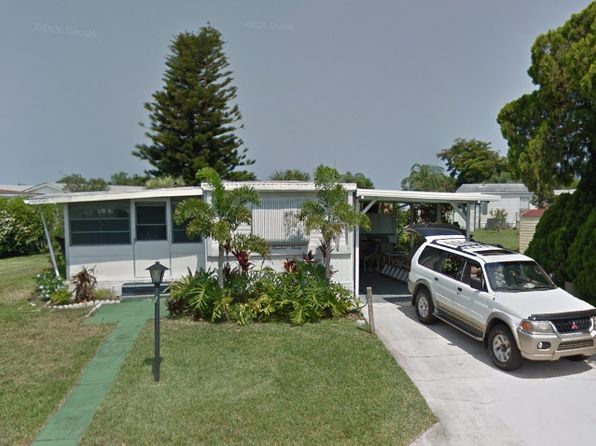 1590 SW 65th Ter