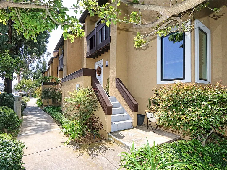 1680 N Coast Hwy — Photo 29
