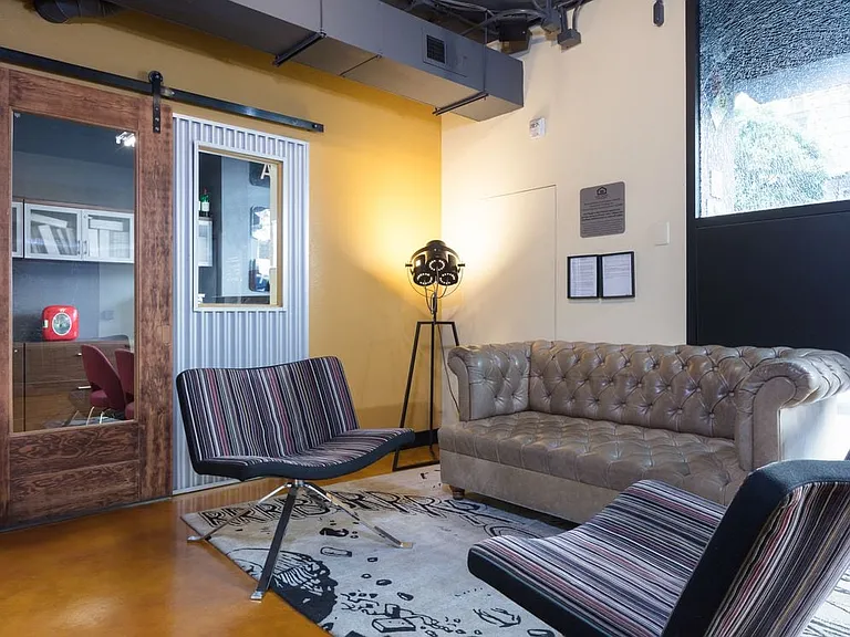 Leasing Lobby