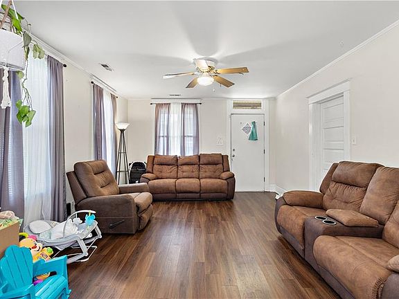 5th image of 414 Lee St