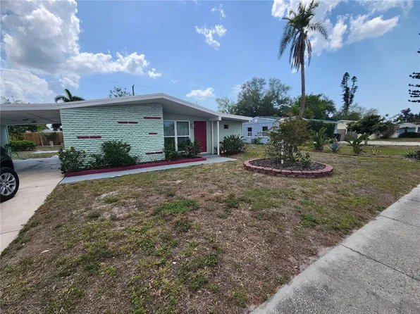 2120 Bayshore Gardens Pkwy, Bradenton, FL 34207