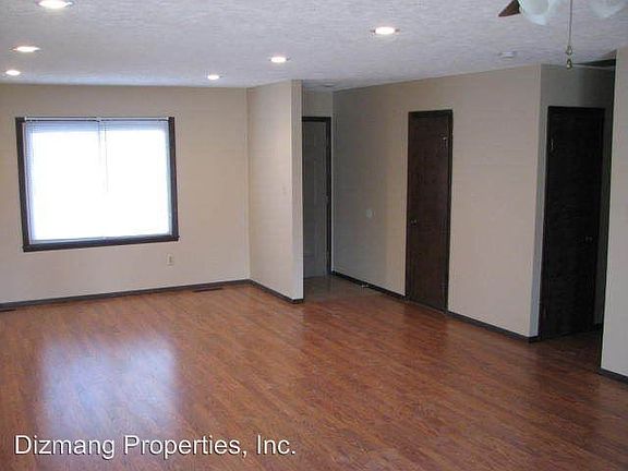 4th image of 3511 S Westwood Ave