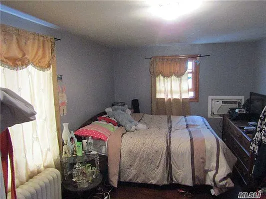 Sold by Laffey Real Estate | media 9