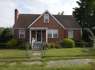 301 Exeter Ave, Middlesboro, KY 40965