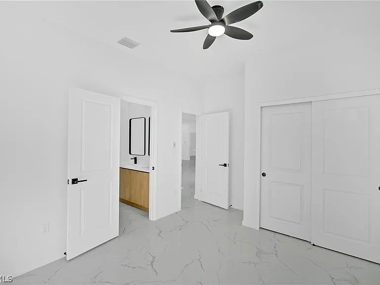 5231 6th St W — Photo 18