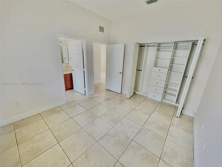 2487 W 5th Ct — Photo 12