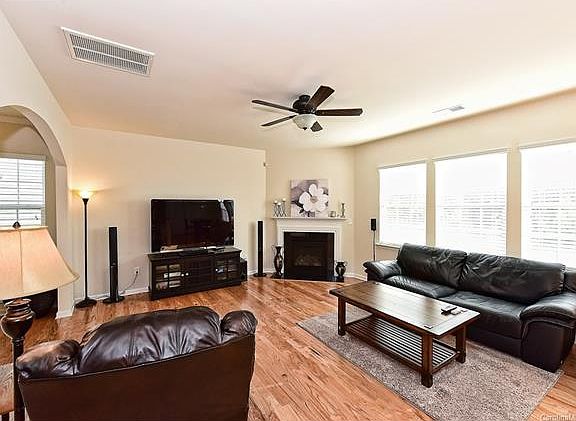 5th image of 6961 Liverpool Ct