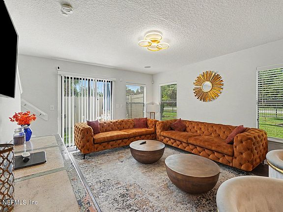 3rd image of 105 MERLOT Way