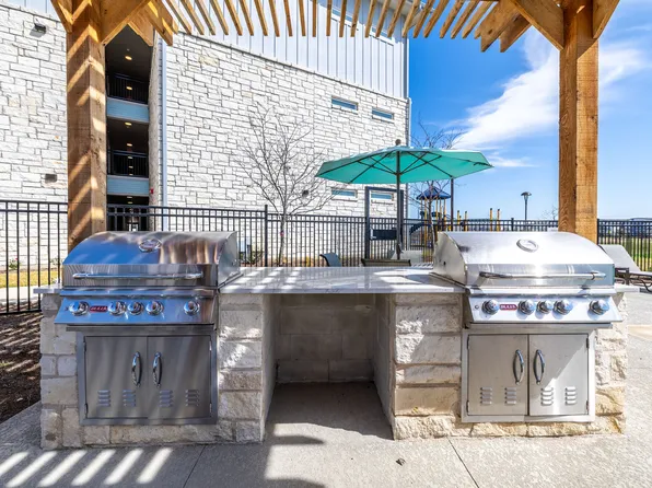 Moonlight Apartments