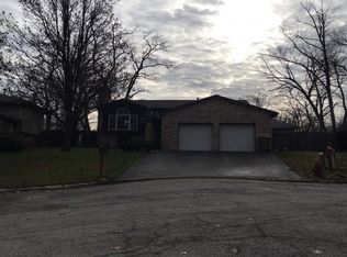 1380 Oak Ridge Ct, Willow Springs, IL 60480