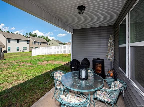 4th image of 212 Tasman Dr