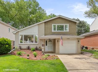 2139 Maple Ave, Northbrook, IL 60062
