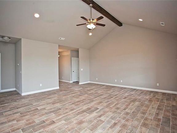 5th image of 2304 SW Tupelo Ave