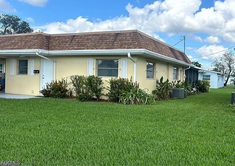2213 Gardenia Way