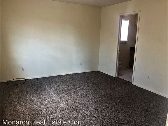 4th image of 5011 Calle Verde