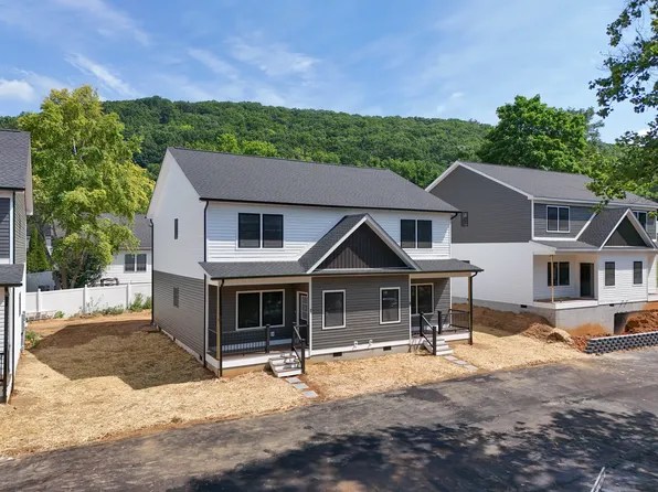 1006 Pocahontas Ave #302, Staunton, VA 24401