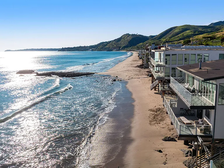 25216 Malibu Rd — Photo 20