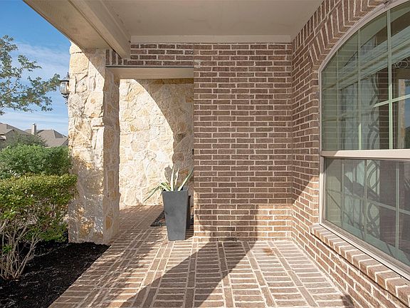 5th image of 3933 Desert Zinnia Ct