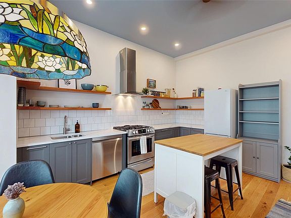 4th image of 1709 Fernwood Rd