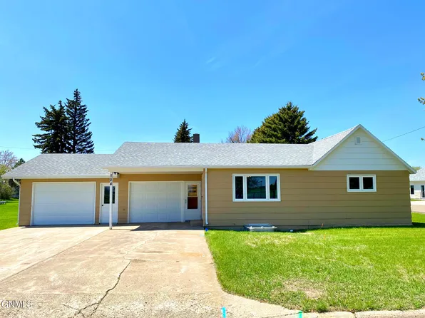 724 3rd St E, Napoleon, ND 58561