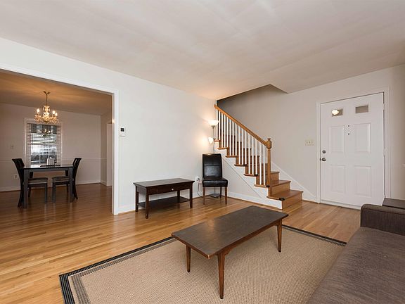 4th image of 1524 N Kentucky St