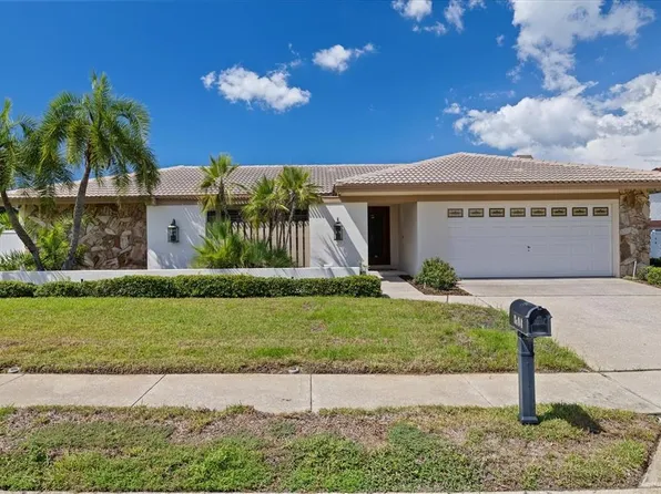 3104 BLUFFS DRIVE, LARGO, FL 33770