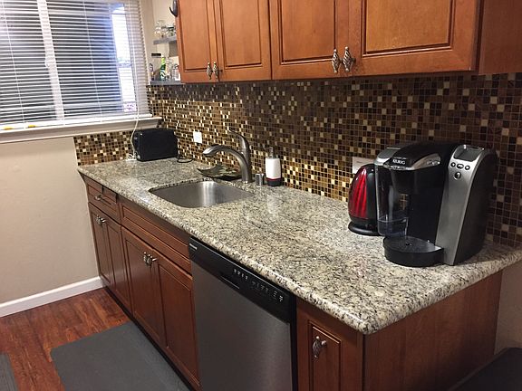 4th image of 3673 Hillsborough Dr