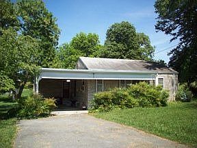 1st image of 7412 Thomas Ln