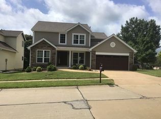 303 Ridge Oak Ct, Ballwin, MO 63021