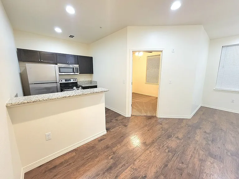 J0442 - Provi — Photo 29