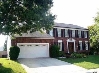 419 Dart Dr, Hanover, PA 17331