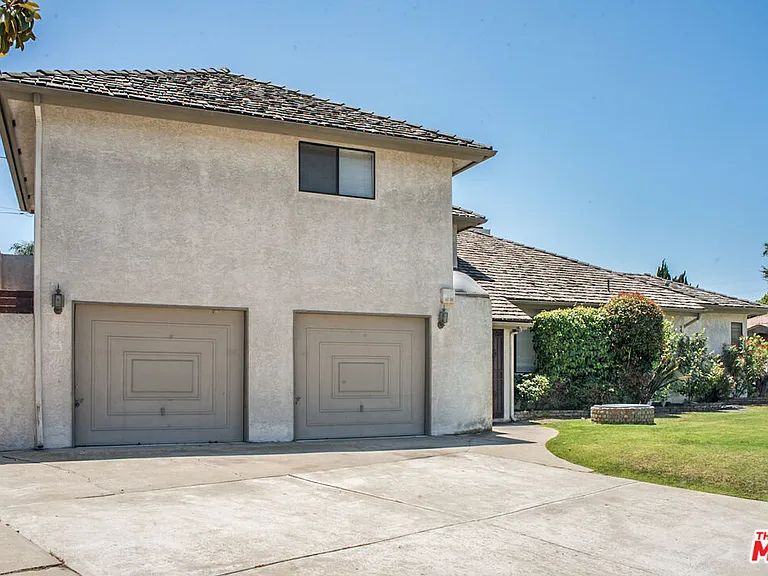 8300 Regis Way — Photo 21