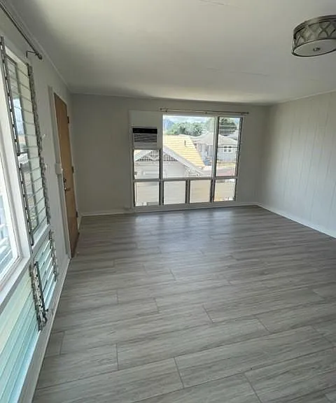 3317A Herbert St — Photo 3