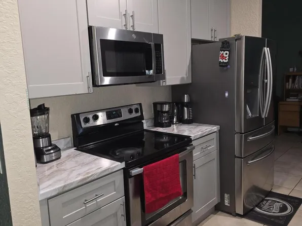 557 SW Baoy Avenue, Port St Lucie, FL 34953