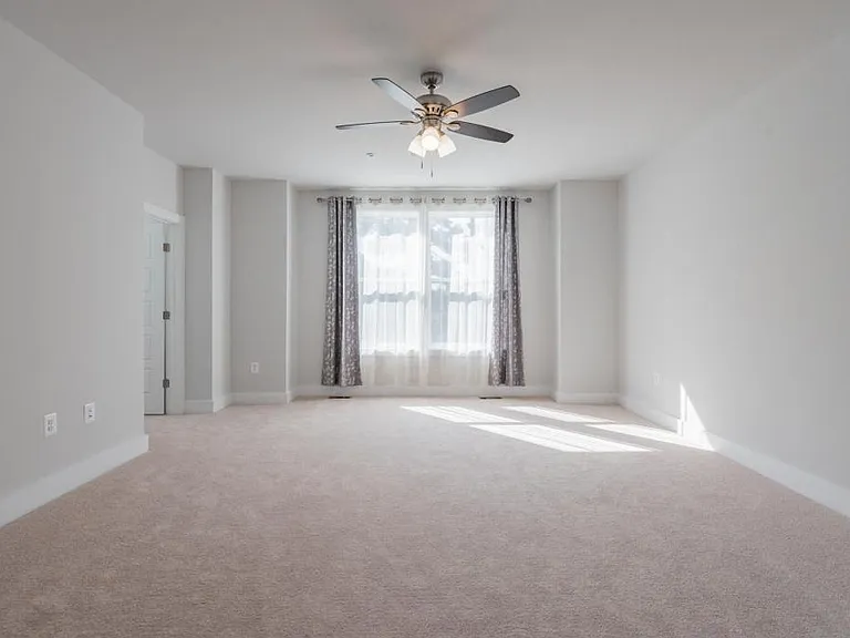 2618 Lassen Walk #A — Photo 36