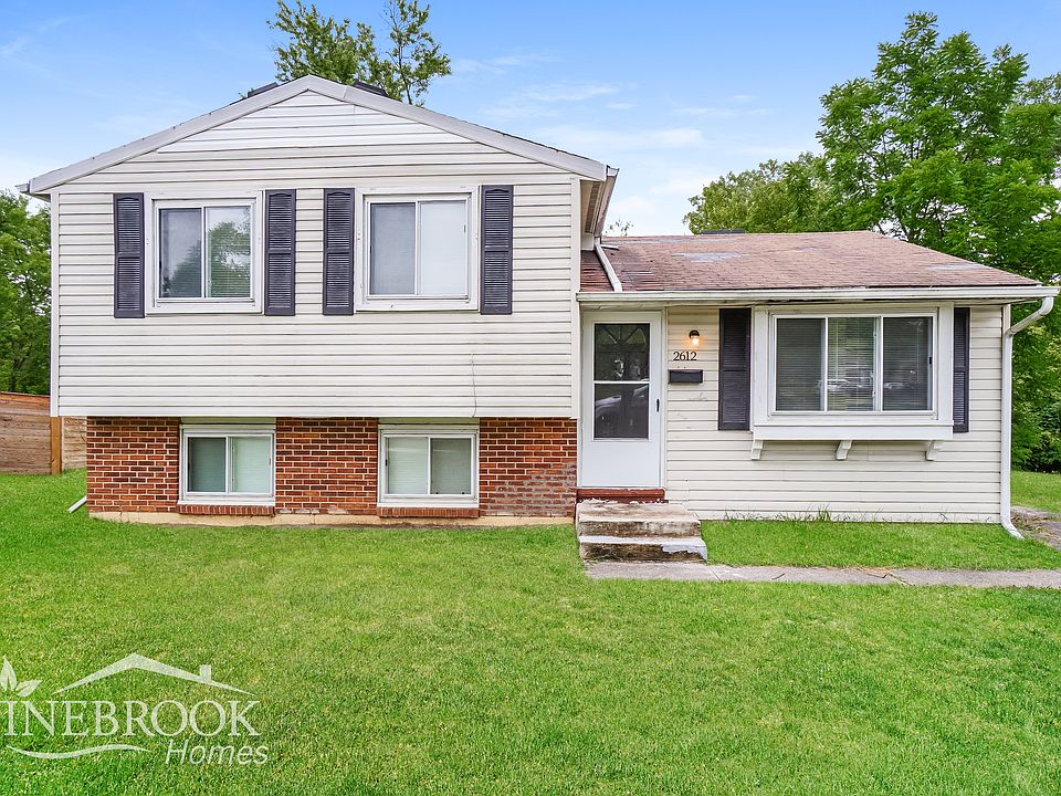 1st image of 2612 Queenswood Ct