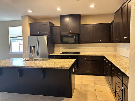 4th image of 2474 N Rock Creek Dr