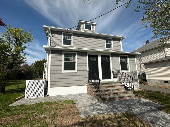 1 Alvin St #1, Glen Cove, NY 11542