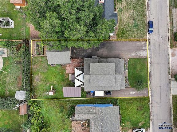 2nd image of 2009 3rd Ave