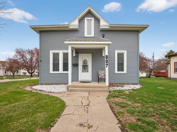 807 Randall St, Reinbeck, IA 50669